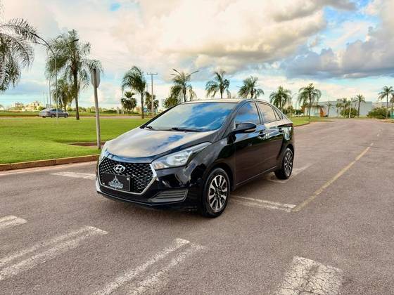 HYUNDAI HB20S 1.6 COMFORT PLUS 16V FLEX 4P AUTOMÁTICO
